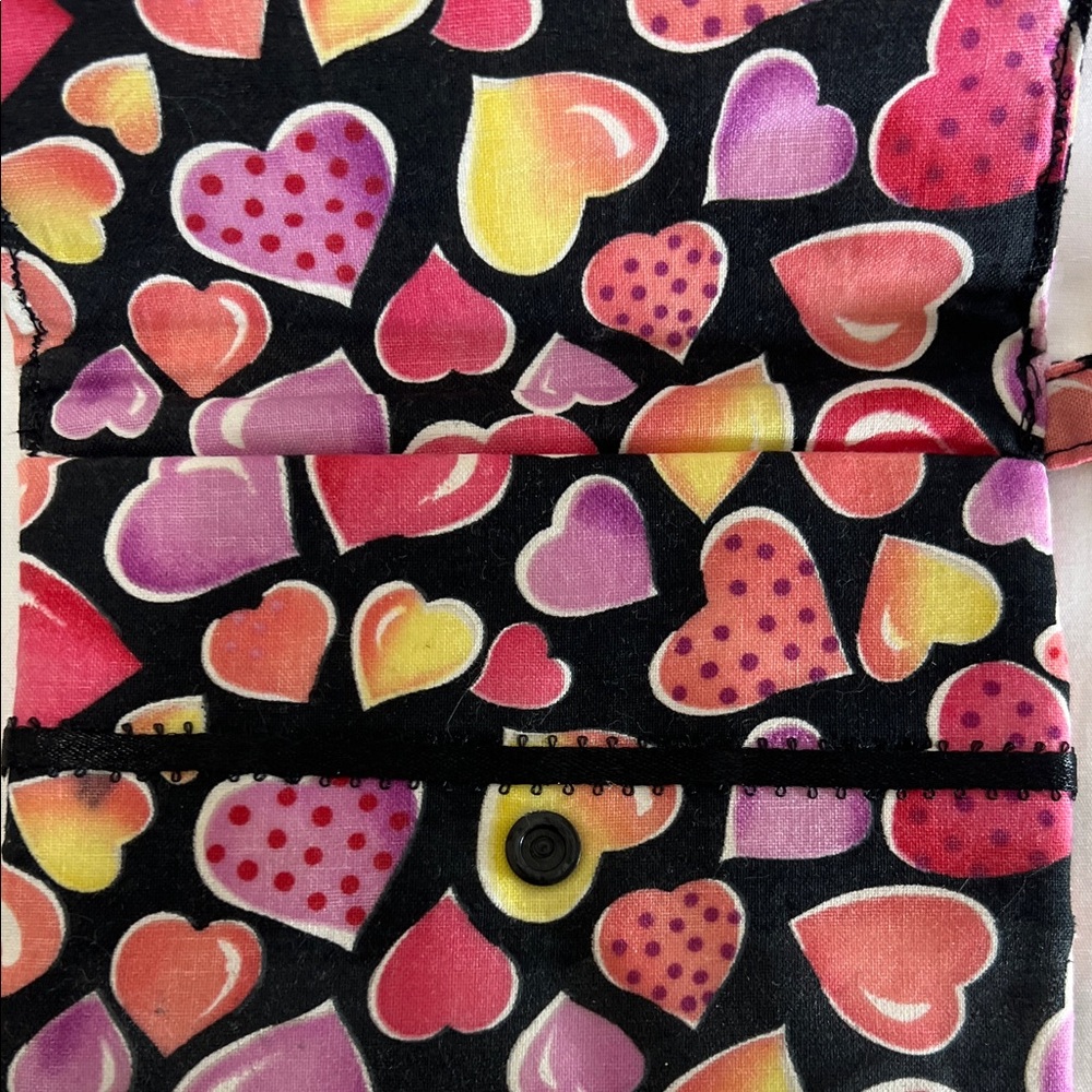 Handmade Colorful Heart Pattern Change Purse with Wristlet - Picture 6 of 8
